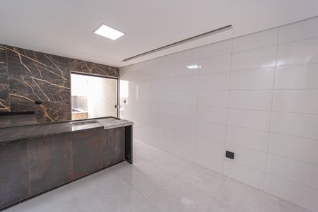 Casa à venda com 100m², 3 quartos e 2 vagas Casa à venda com 100m², 3 quartos e 2 vagasCozinha