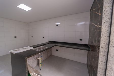 Casa à venda com 100m², 3 quartos e 2 vagas Casa à venda com 100m², 3 quartos e 2 vagasCozinha