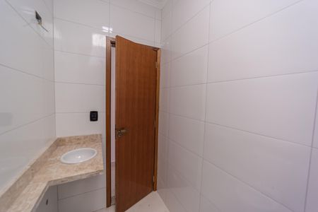 Casa à venda com 100m², 3 quartos e 2 vagas Casa à venda com 100m², 3 quartos e 2 vagasBanheiro Social