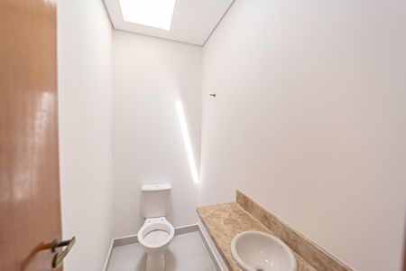 Casa à venda com 100m², 3 quartos e 2 vagas Casa à venda com 100m², 3 quartos e 2 vagasLavabo