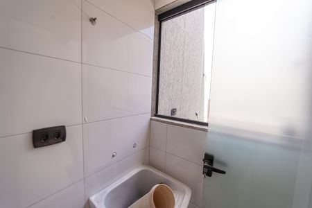 Casa à venda com 100m², 3 quartos e 2 vagas Casa à venda com 100m², 3 quartos e 2 vagasÁrea de Serviço