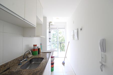 Apartamento para alugar com 71m², 2 quartos e 1 vagaCozinha 