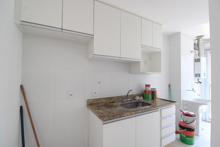 Apartamento para alugar com 71m², 2 quartos e 1 vagaCozinha 