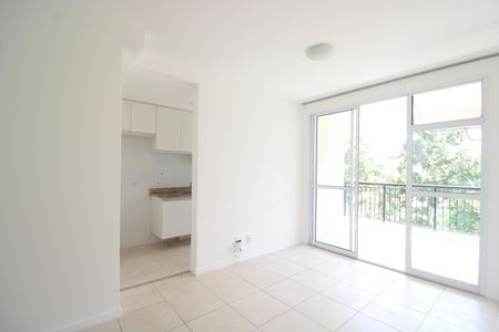 Sala de apartamento para alugar com 2 quartos, 71m² em Barra Olímpica, Rio de Janeiro
