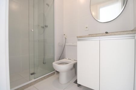 Apartamento para alugar com 71m², 2 quartos e 1 vagaBanheiro social 