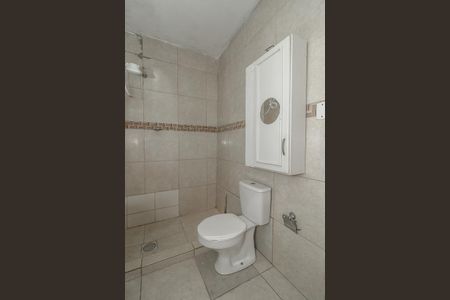 Casa para alugar com 400m², 5 quartos e 4 vagasBanheiro 2 fundos