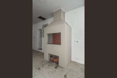 Casa para alugar com 400m², 5 quartos e 4 vagasFundos