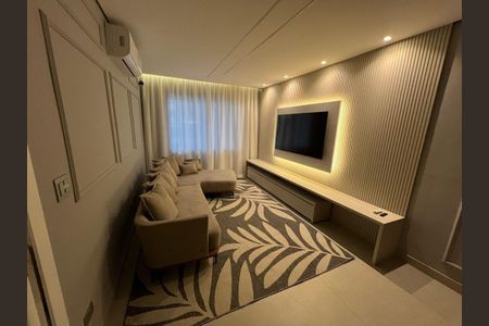 Foto 03 de casa à venda com 3 quartos, 300m² em Parque Peruche, São Paulo
