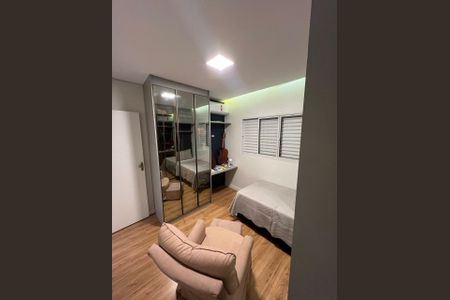 Foto 07 de casa à venda com 3 quartos, 300m² em Parque Peruche, São Paulo