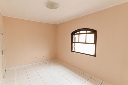 Casa de condomínio à venda com 140m², 3 quartos e 2 vagasSuíte