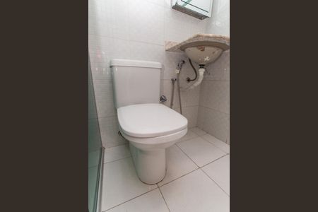Casa de condomínio à venda com 140m², 3 quartos e 2 vagasBanheiro da Suíte