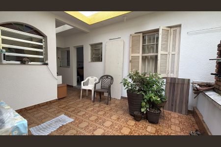 Casa à venda com 100m², 3 quartos e 3 vagas Casa à venda com 100m², 3 quartos e 3 vagasQuintal