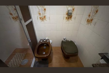 Casa à venda com 100m², 3 quartos e 3 vagas Casa à venda com 100m², 3 quartos e 3 vagasBanheiro