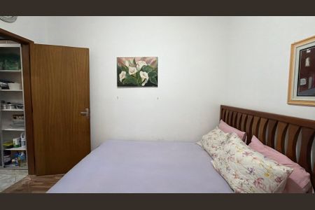 Casa à venda com 100m², 3 quartos e 3 vagas Casa à venda com 100m², 3 quartos e 3 vagasQuarto