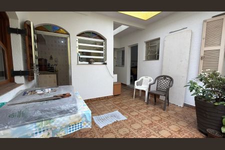 Casa à venda com 100m², 3 quartos e 3 vagas Casa à venda com 100m², 3 quartos e 3 vagasQuintal