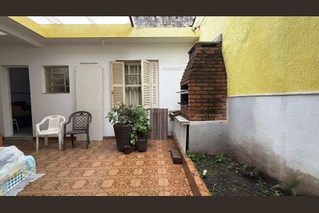 Casa à venda com 100m², 3 quartos e 3 vagas Casa à venda com 100m², 3 quartos e 3 vagasQuintal