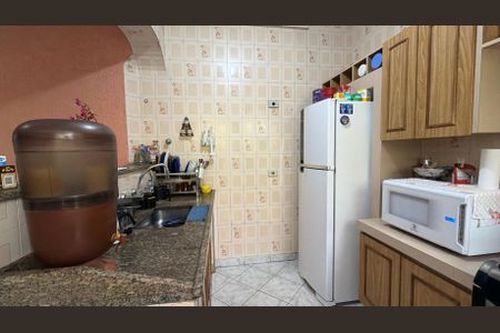 Casa à venda com 100m², 3 quartos e 3 vagas Casa à venda com 100m², 3 quartos e 3 vagasCozinha