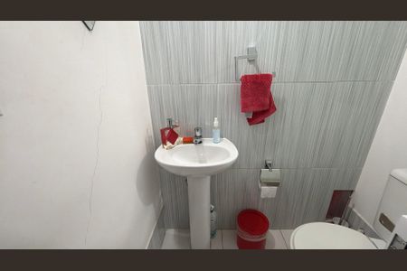 Casa à venda com 100m², 3 quartos e 3 vagas Casa à venda com 100m², 3 quartos e 3 vagasBanheiro