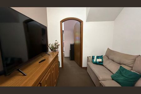 Casa à venda com 100m², 3 quartos e 3 vagas Casa à venda com 100m², 3 quartos e 3 vagasSala de TV