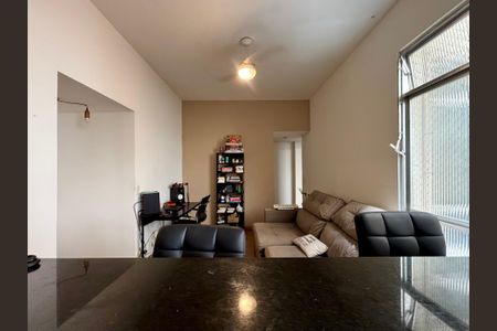 Apartamento à venda com 64m², 2 quartos e sem vagaCozinha americana