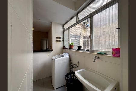 Apartamento à venda com 64m², 2 quartos e sem vagaÁrea de serviço