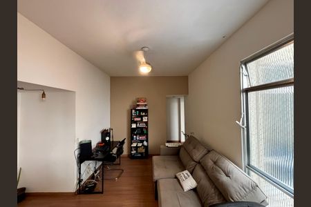 Apartamento à venda com 64m², 2 quartos e sem vagaSala