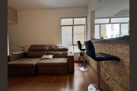 Apartamento à venda com 64m², 2 quartos e sem vagaCozinha americana