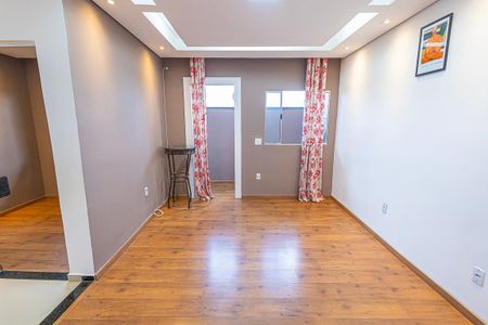 sala de casa para alugar com 2 quartos, 45m² em Tupi, Belo Horizonte