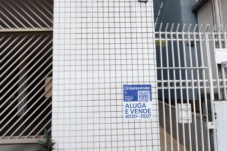 Apartamento para alugar com 60m², 2 quartos e 1 vagaInstalação da placa foto 2