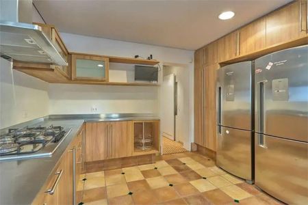 Casa à venda com 700m², 4 quartos e 6 vagas Casa à venda com 700m², 4 quartos e 6 vagasFoto 20