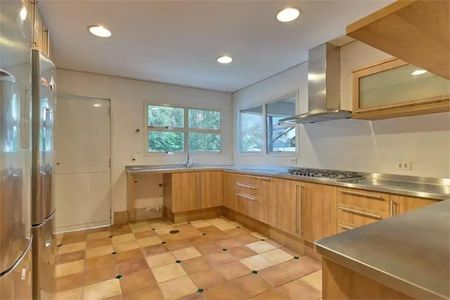 Casa à venda com 700m², 4 quartos e 6 vagas Casa à venda com 700m², 4 quartos e 6 vagasFoto 29