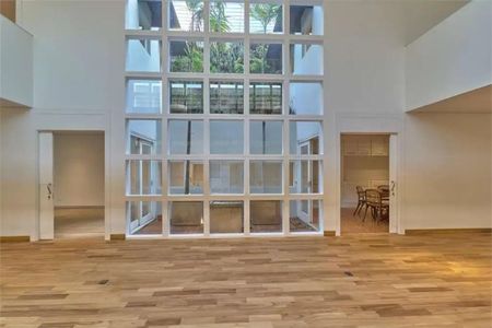 Casa à venda com 700m², 4 quartos e 6 vagas Casa à venda com 700m², 4 quartos e 6 vagasFoto 34