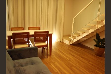 Sala de TV de apartamento para alugar com 1 quarto, 60m² em Jardim Goiás, Goiânia