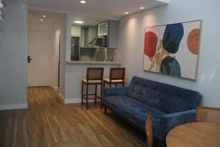 Sala/cozinha de apartamento para alugar com 1 quarto, 62m² em Jardim Goiás, Goiânia