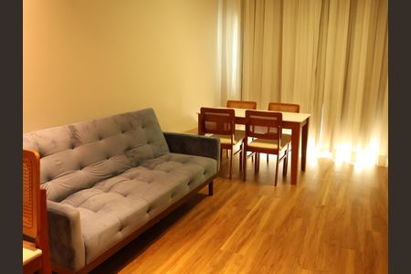 Sala de TV de apartamento para alugar com 1 quarto, 60m² em Jardim Goiás, Goiânia