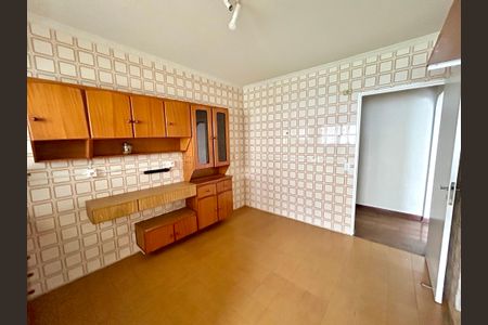 Apartamento à venda com 105m², 3 quartos e 2 vagasCozinha
