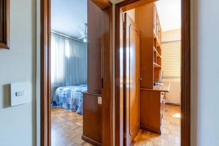Apartamento à venda com 117m², 3 quartos e 1 vagaFoto 02