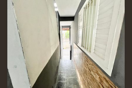 Casa à venda com 210m², 7 quartos e 2 vagas Casa à venda com 210m², 7 quartos e 2 vagasCorredor