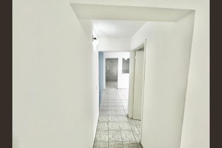 Casa à venda com 210m², 7 quartos e 2 vagas Casa à venda com 210m², 7 quartos e 2 vagasCorredor