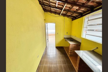 Casa à venda com 210m², 7 quartos e 2 vagas Casa à venda com 210m², 7 quartos e 2 vagasCozinha Varanda