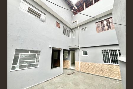 Casa à venda com 210m², 7 quartos e 2 vagas Casa à venda com 210m², 7 quartos e 2 vagasQuintal