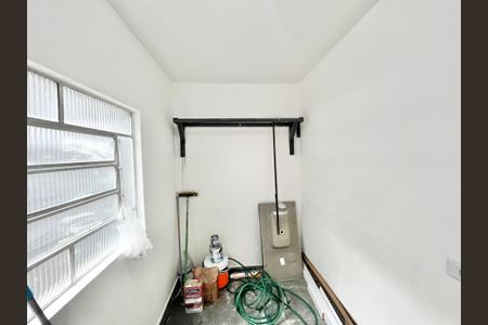 Casa à venda com 210m², 7 quartos e 2 vagas Casa à venda com 210m², 7 quartos e 2 vagasQuarto de Serviço