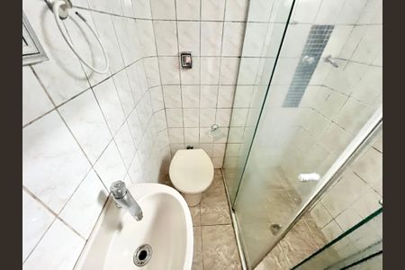 Casa à venda com 210m², 7 quartos e 2 vagas Casa à venda com 210m², 7 quartos e 2 vagasBanheiro da Suíte