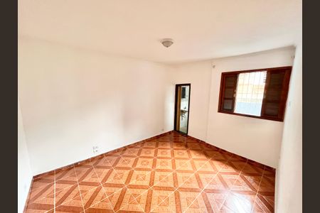 Casa à venda com 210m², 7 quartos e 2 vagas Casa à venda com 210m², 7 quartos e 2 vagasQuarto 4 - Suíte