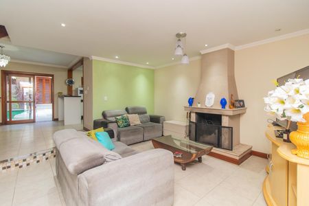 Sala de casa à venda com 5 quartos, 300m² em Espírito Santo, Porto Alegre