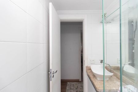 Banheiro de apartamento à venda com 3 quartos, 66m² em Vila Guilherme, São Paulo