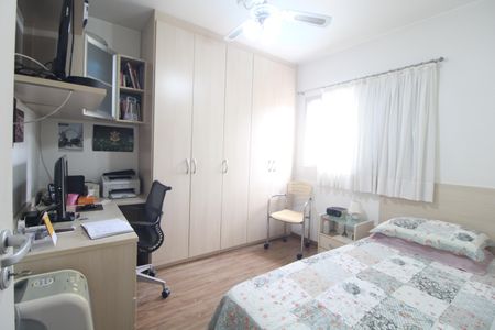 Apartamento à venda com 105m², 3 quartos e 2 vagasQuarto 2