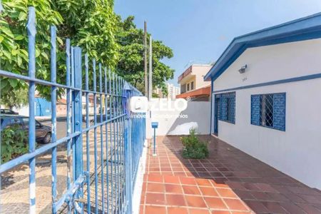 Casa à venda com 122m², 3 quartos e 3 vagasFoto 02