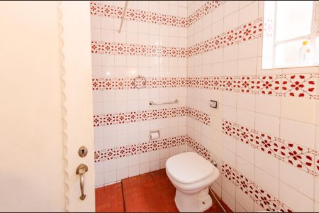 Casa à venda com 280m², 5 quartos e 1 vagaBanheiro 1