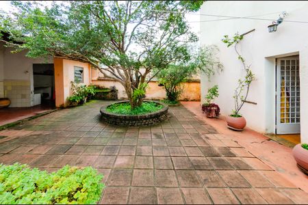 Casa à venda com 280m², 5 quartos e 1 vagaÁrea externa